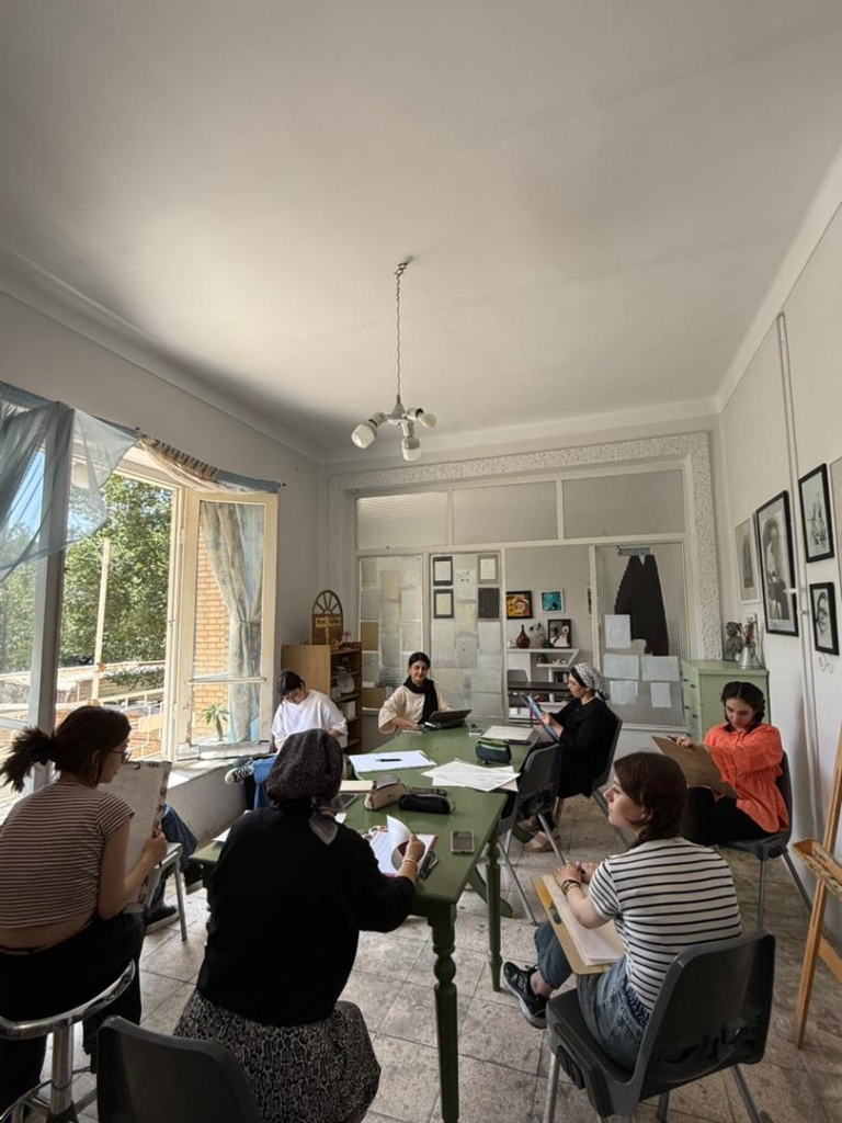 فاضلی دلباز و دلنشین اموزشگاه